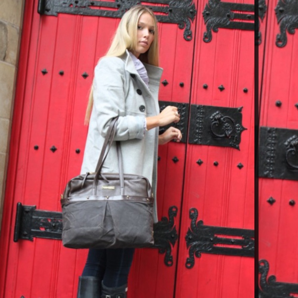 NWOT Gorgeous Genuine leather tote bag
